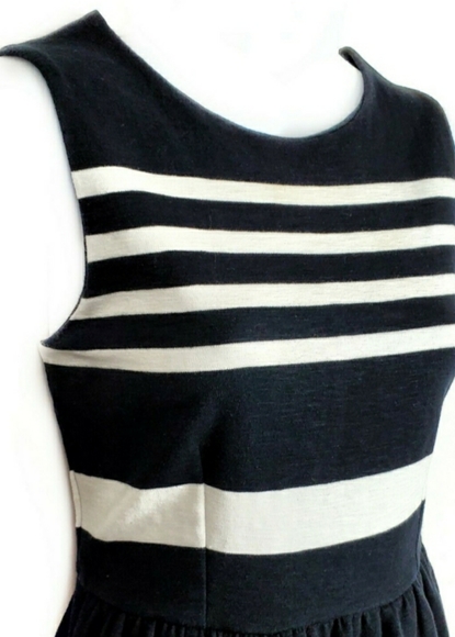 LIKE NEW!! J. CREW DAYBREAK FIT & FLARE DRE… - Picture 4 of 4